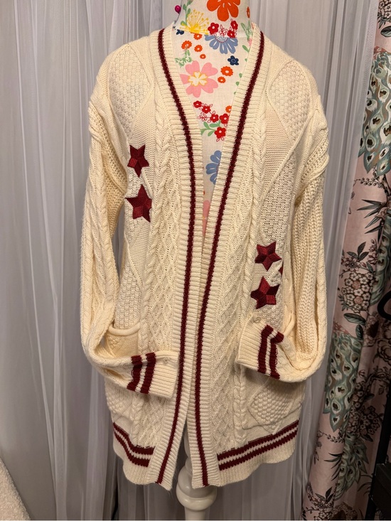 Forever 21 Sweaters - Forever 21 Cream Cardigan with Burgundy Star Accents